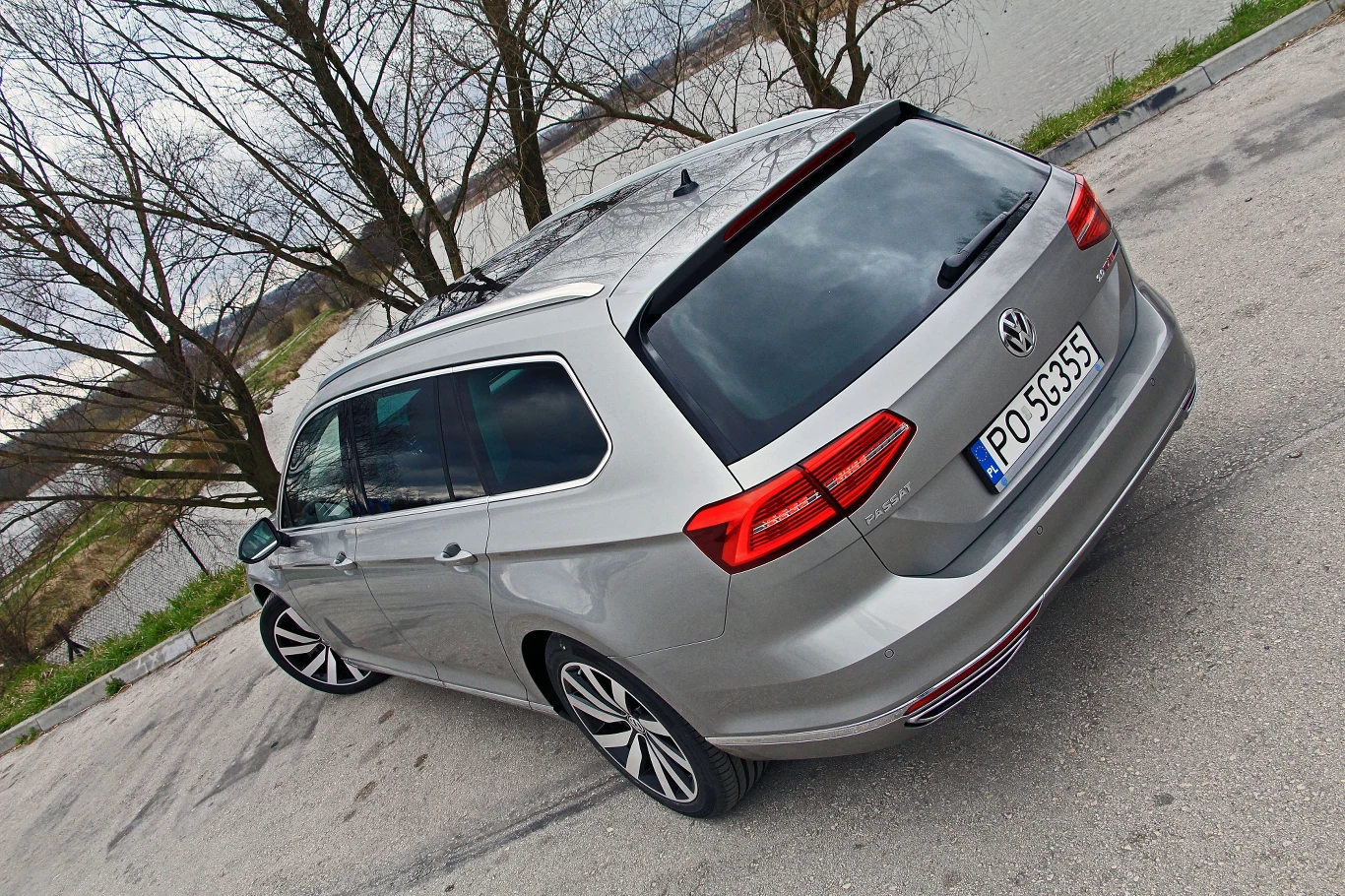 Volkswagen Passat Variant 2.0 TDI 240 KM 4MOTION Volkswagen Passat Variant 2.0 TDI 240 KM 4MOTION