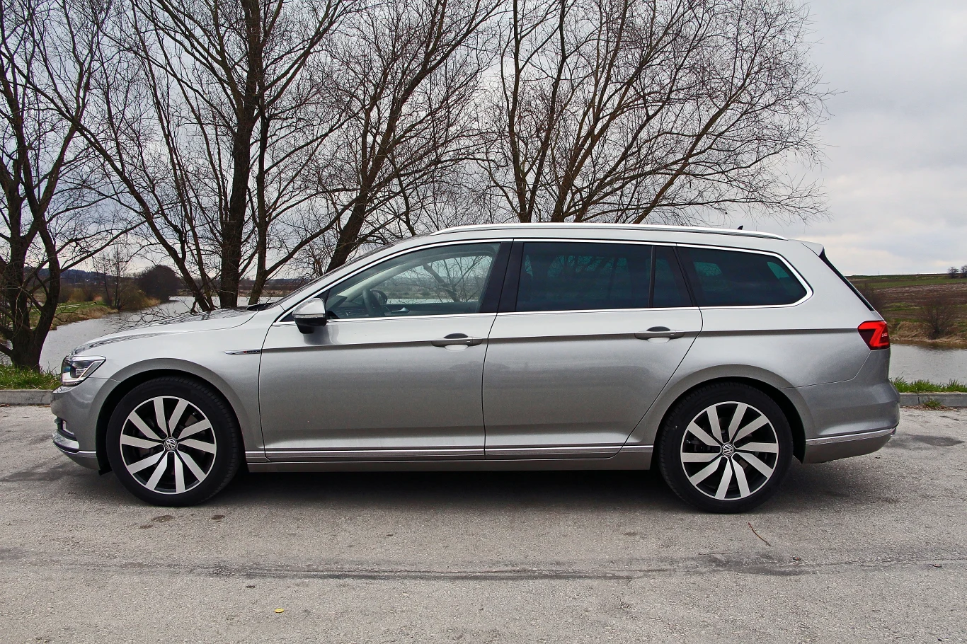 Volkswagen Passat Variant 2.0 TDI 240 KM 4MOTION Volkswagen Passat Variant 2.0 TDI 240 KM 4MOTION