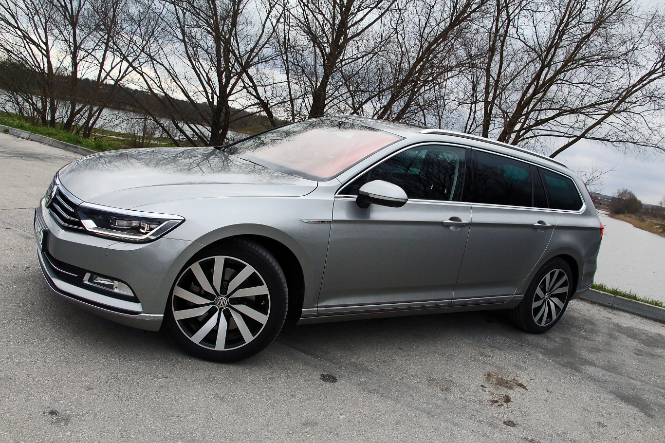 Volkswagen Passat Variant 2.0 TDI 240 KM 4MOTION Volkswagen Passat Variant 2.0 TDI 240 KM 4MOTION