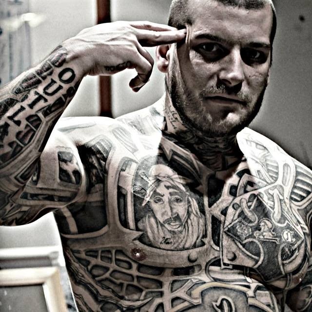 Popek próbuje się w punk rocku