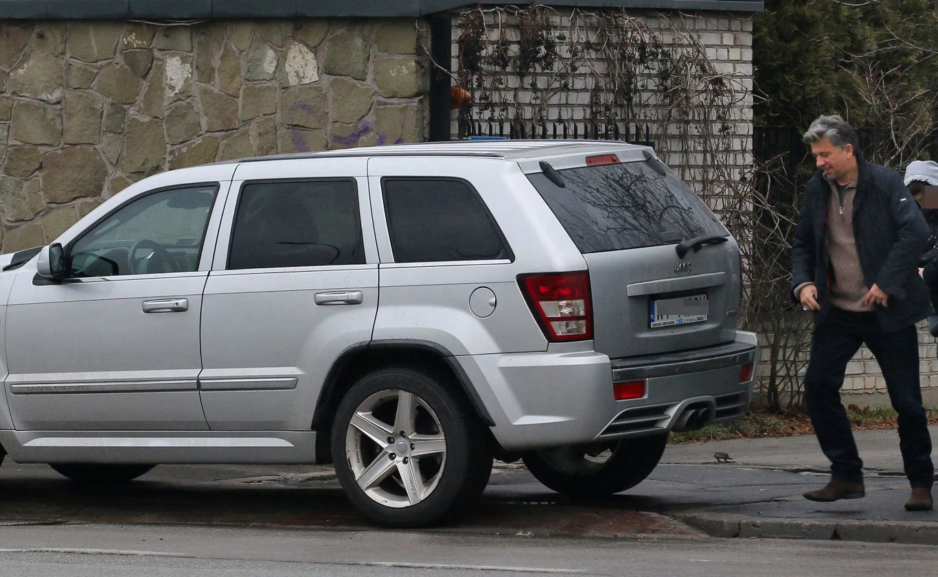 Janusz Józefowicz - Jeep Cherokee