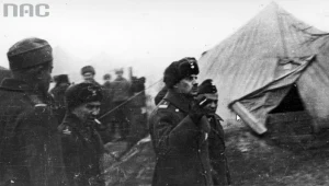 Gen. Władysław Anders dokonuje inspekcji oddziałów Armii Polskiej w ZSRR
