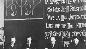 I Kongres Miedzynarodówki Komunistycznej, obradujący w Moskwie w dniach 2-6 marca 1919 r. Drugi od prawej - Lenin 