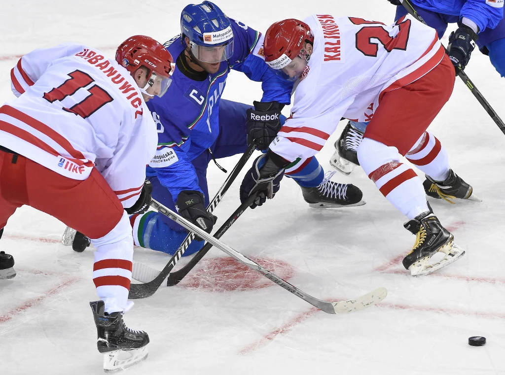 Gola dla "Biało-czerwonych" zdobył Grzegorz Pasiut, a na listę strzelców w zespole Italii wpisali się Brian Ihnacak i Anton Bernard. Gola dla "Biało-czerwonych" zdobył Grzegorz Pasiut, a na listę strzelców w zespole Italii wpisali się Brian Ihnacak i Anton Bernard.