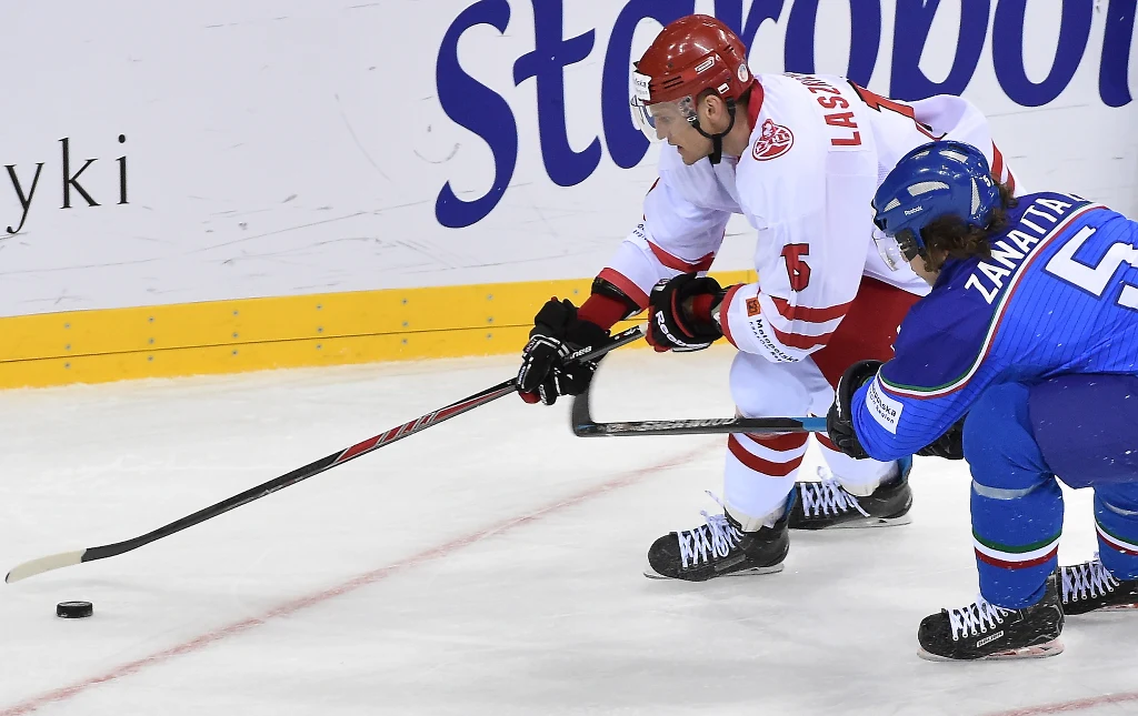 Gola dla "Biało-czerwonych" zdobył Grzegorz Pasiut, a na listę strzelców w zespole Italii wpisali się Brian Ihnacak i Anton Bernard. Gola dla "Biało-czerwonych" zdobył Grzegorz Pasiut, a na listę strzelców w zespole Italii wpisali się Brian Ihnacak i Anton Bernard.