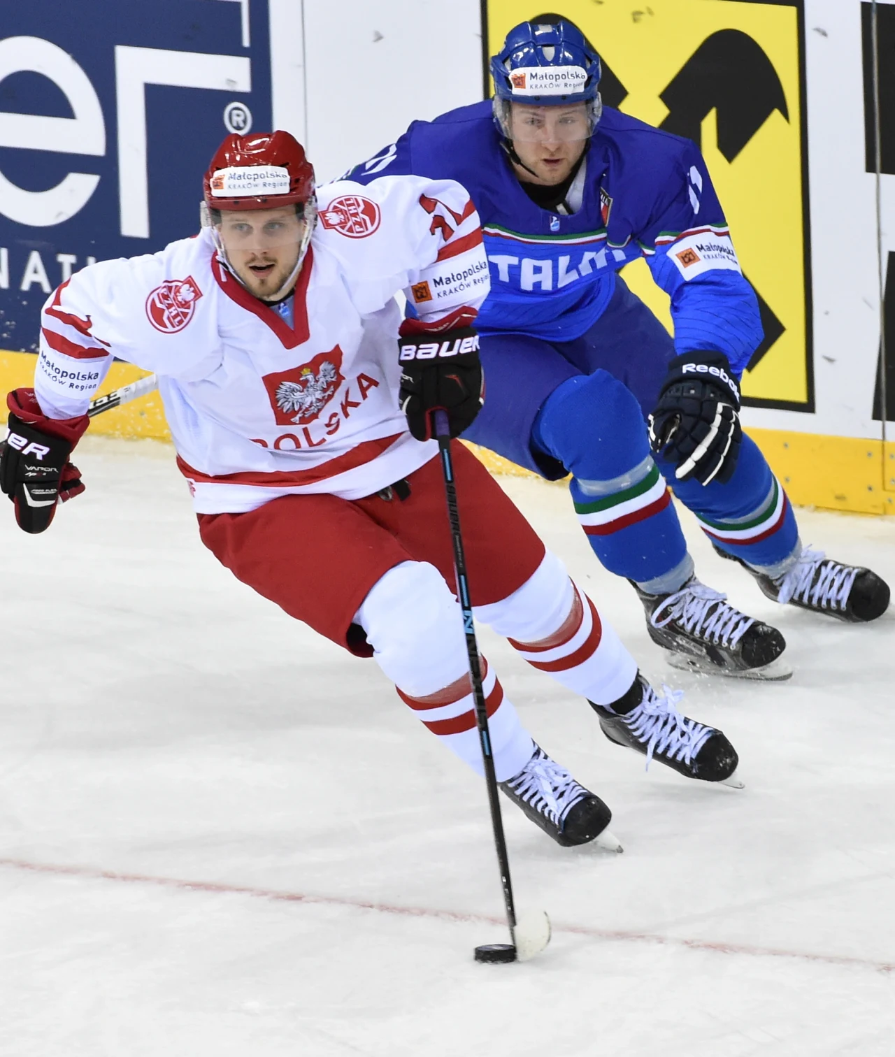 Gola dla "Biało-czerwonych" zdobył Grzegorz Pasiut, a na listę strzelców w zespole Italii wpisali się Brian Ihnacak i Anton Bernard. Gola dla "Biało-czerwonych" zdobył Grzegorz Pasiut, a na listę strzelców w zespole Italii wpisali się Brian Ihnacak i Anton Bernard.