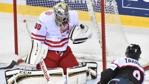 Przemysław Odrobny bronił jak w transie. Tu zatrzymał Seijiego Takahashiego.