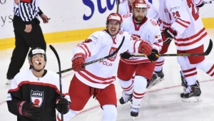 Tomasz Malasiński cieszy się ze strzelenia bramki w meczu z Japonią