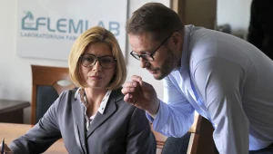 Edyta Olszówka i Artur Żmijewski na planie "Ojca Mateusza"  