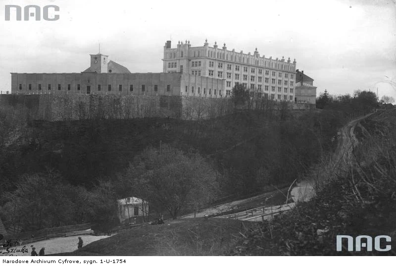 Jagielnica. Zamek Lanckorońskich