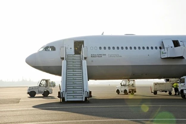 Wbrew doniesieniom niektórym mediów, włamanie się do samolotu pasażerskiego przy pomocy Wi-Fi nie jest możliwe