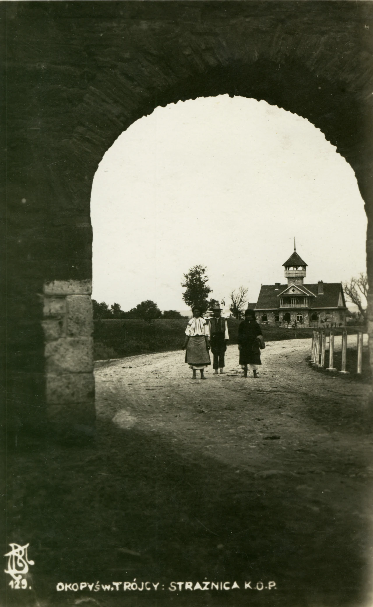 Okopy Świętej Trójcy. Strażnica Korpusu Ochrony Pogranicza (KOP), 1930