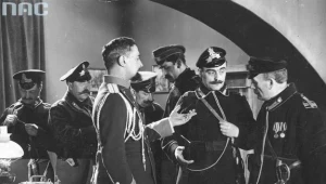 Kadr z przedwojennego filmu "Dziesięciu z Pawiaka"