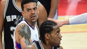 Kawhi Leonard (z piłką)