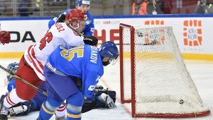 Marcin Kolusz zdobywa drugą bramkę dla Polski w meczu z Kazachstanem