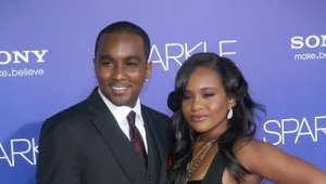 Bobbi Kristina (po prawej) chciała popełnić samobójstwo?