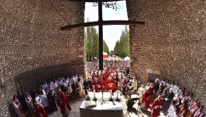 Msza św. w Kaplicy Śmiertelnego Lęku Chrystusa w KL Dachau