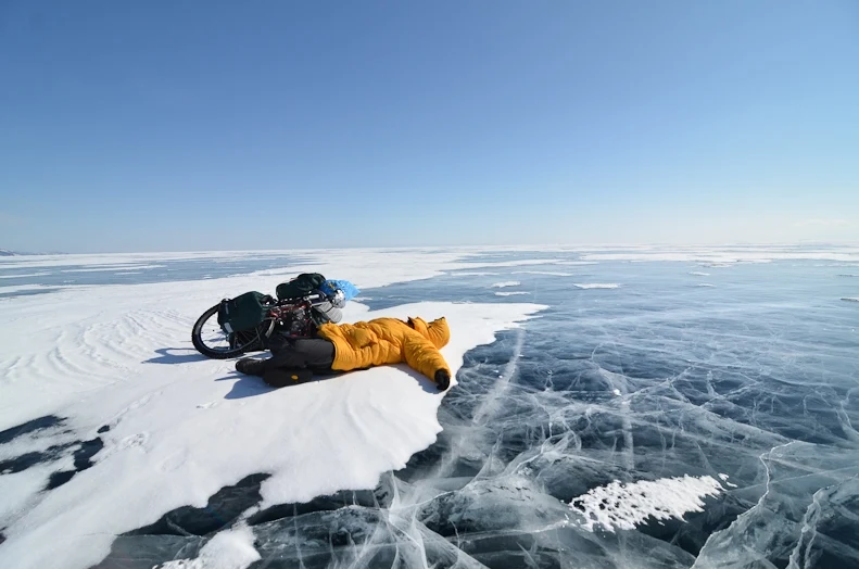 Odpoczynek po kolejnym wyczerpującym odcinku. Fot: rowerowarosja.pl