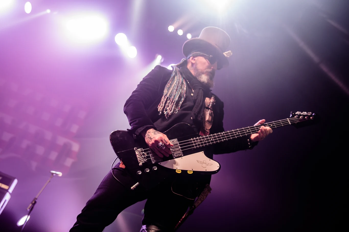 Wraz z "Sweet Home Alabama" stanowi obowiązkowy punkt koncertów Lynyrd Skynyrd