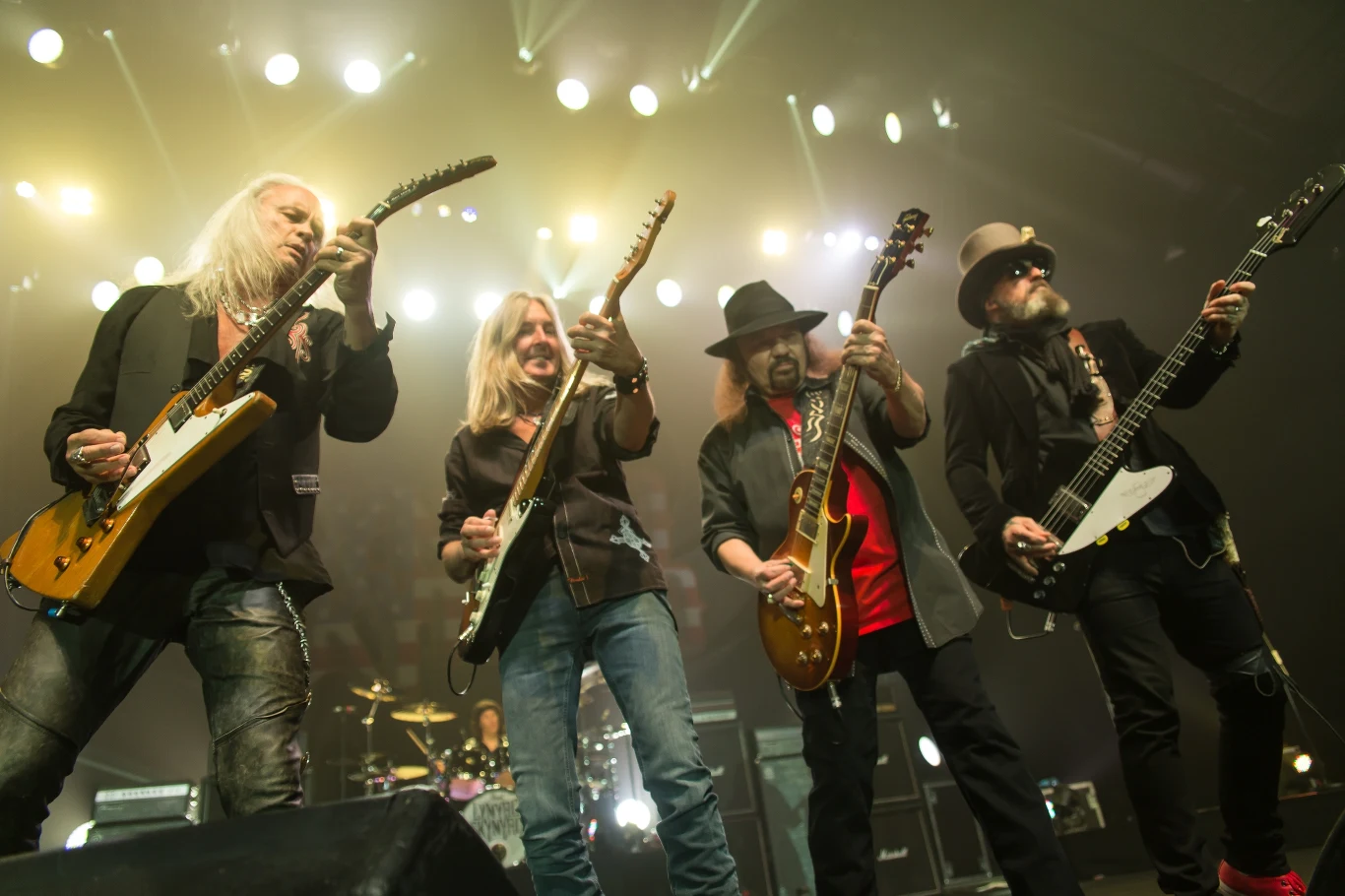 Torwar był zapełniony tylko w połowie, ale publiczność reagowała żywiołowo