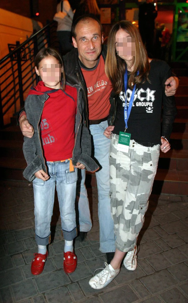 Paweł Kukiz z córkami Paweł Kukiz z córkami