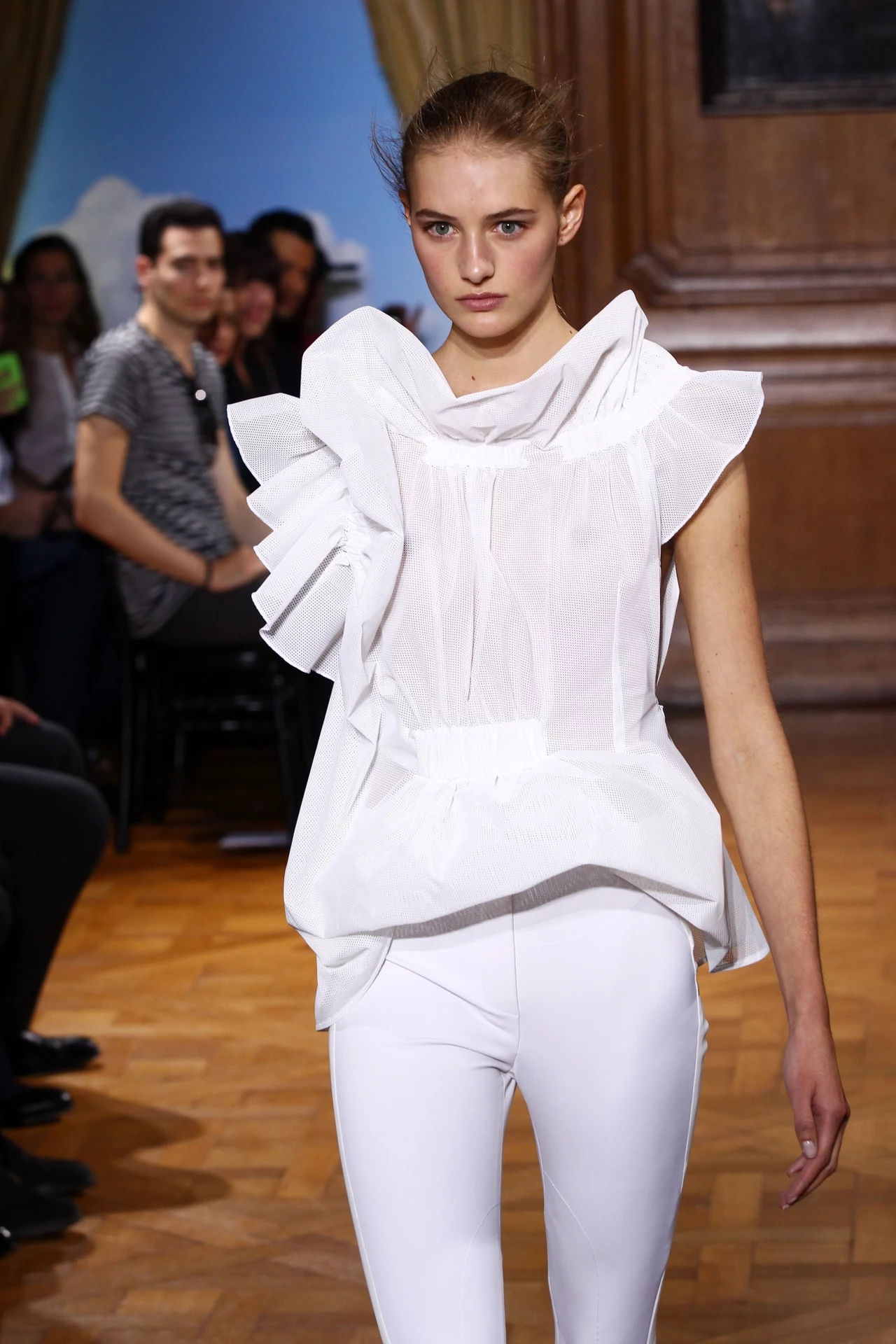 Kolekcja Victor&Rolf wiosna - lato 2015. Pokaz z Paryskiego Tygodnia Mody Kolekcja Victor&Rolf wiosna - lato 2015. Pokaz z Paryskiego Tygodnia Mody