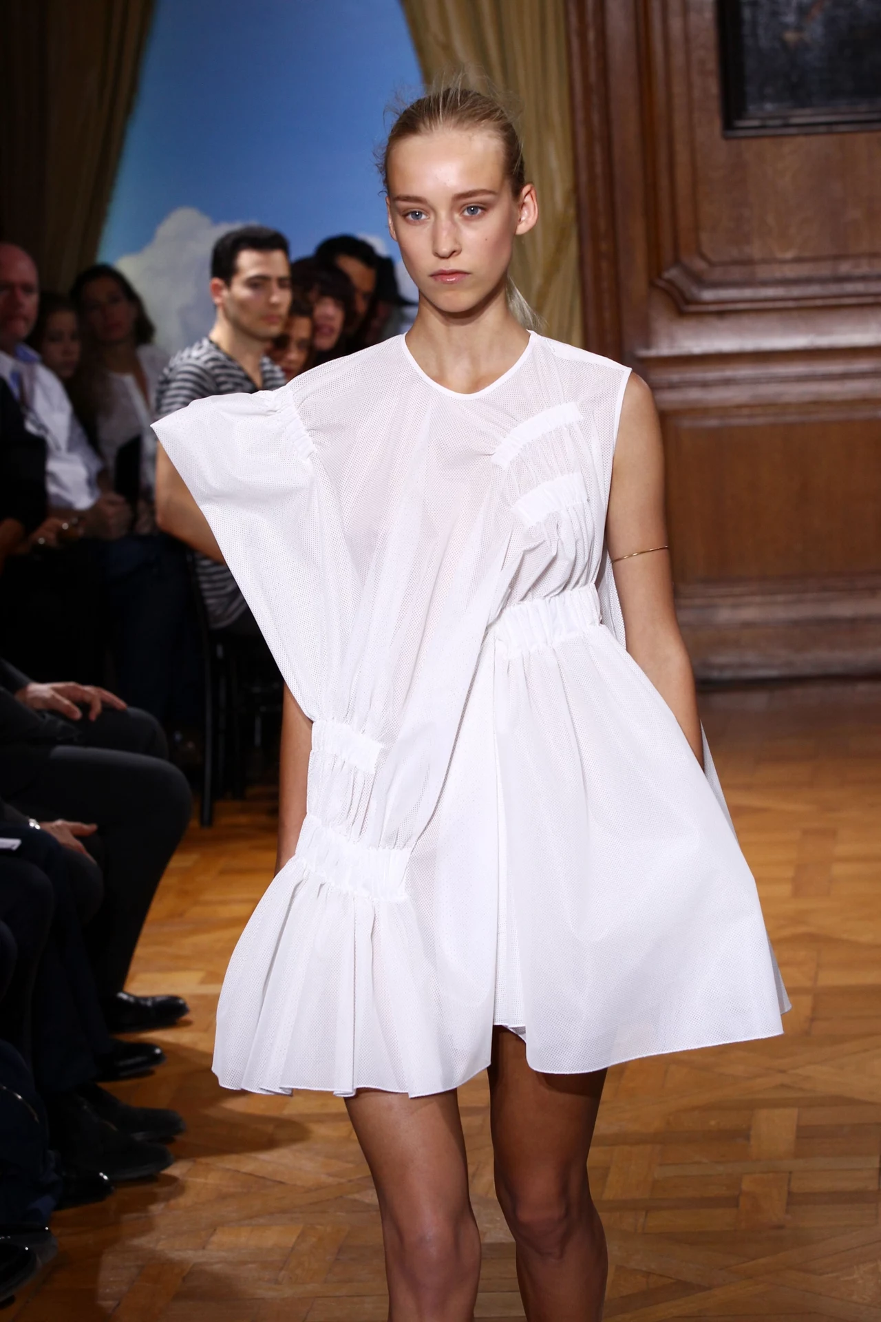 Kolekcja Victor&Rolf wiosna - lato 2015. Pokaz z Paryskiego Tygodnia Mody Kolekcja Victor&Rolf wiosna - lato 2015. Pokaz z Paryskiego Tygodnia Mody