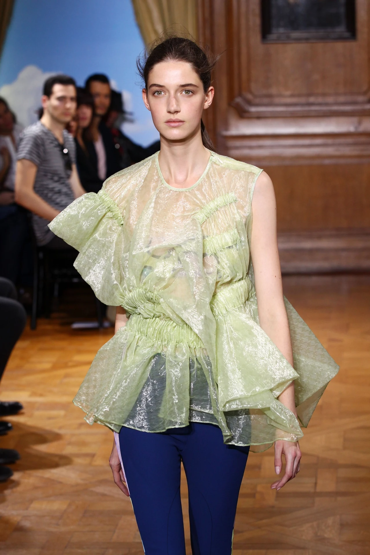 Kolekcja Viktor&Rolf wiosna - lato 2015. Pokaz z Paryskiego Tygodnia Mody Kolekcja Viktor&Rolf wiosna - lato 2015. Pokaz z Paryskiego Tygodnia Mody