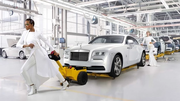 Rolls-Royce Wraith Inspired by Fashion