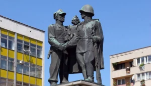 Chichot historii: Pomnik braterstwa broni żołnierza polskiego i sowieckiego w Legnicy