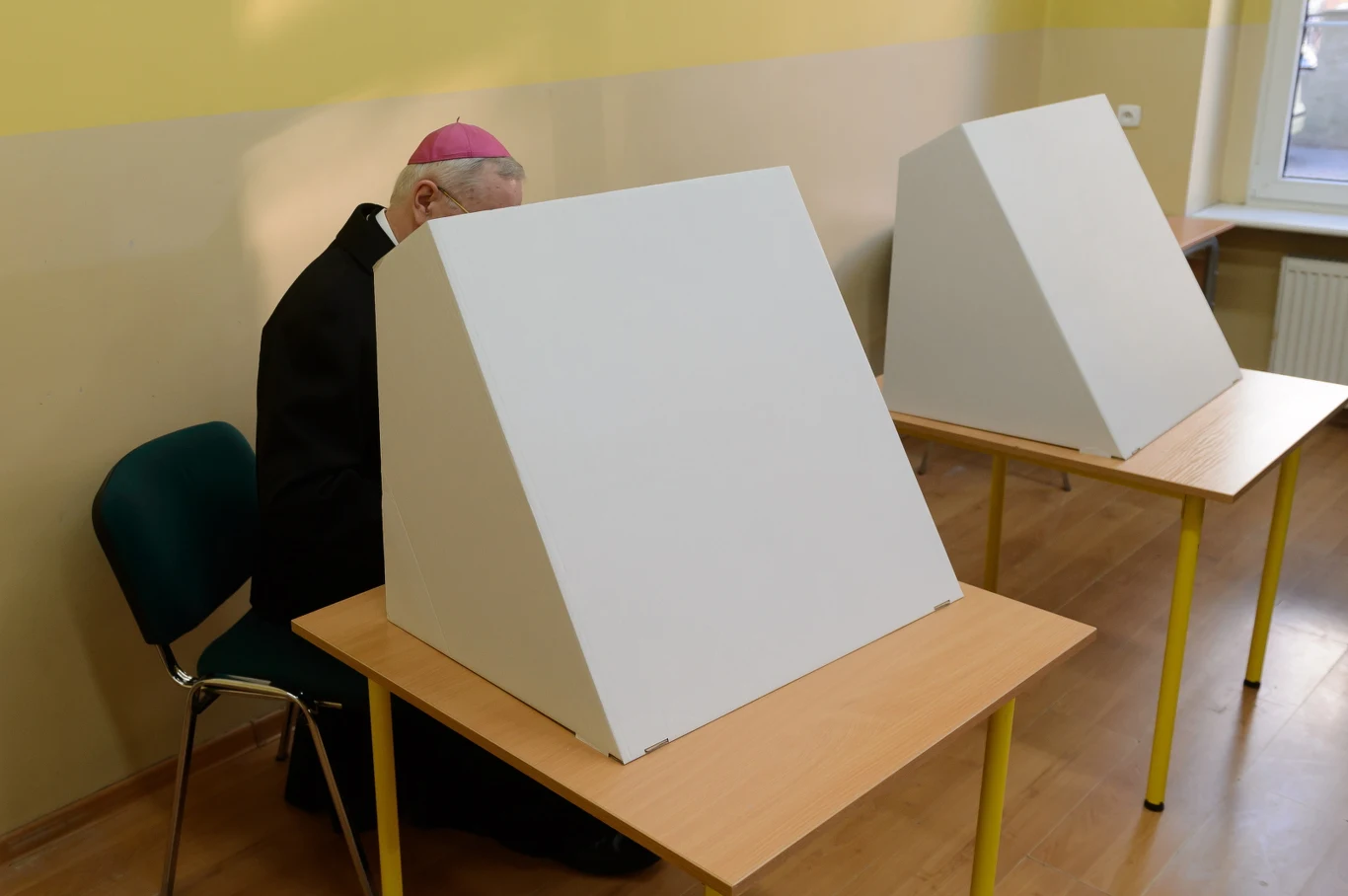 Przewodniczący Komisji Episkopatu Polski, arcybiskup Stanisław Gądecki zagłosował w lokalu wyborczym w Poznaniu