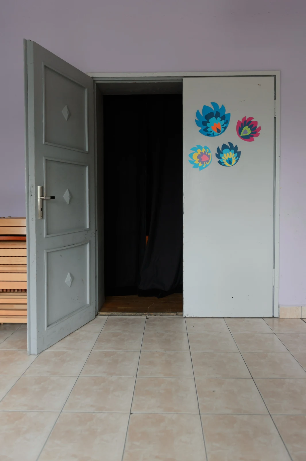 Zgodnie z wieloletnią tradycją, lokal wyborczy w Czerwonaku słynie z nietypowych aranżacji. W tym roku wybór padł na wystrój w stylu ludowym