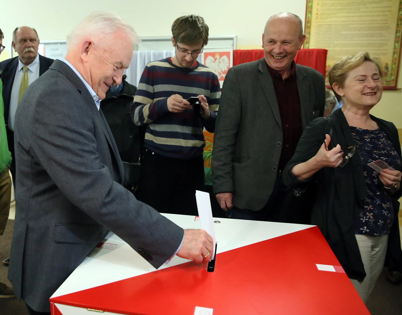 Szef SLD - Leszek Miller głosował w Warszawie