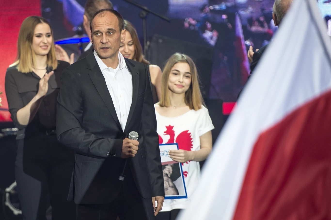 Kandydat na prezydenta RP Paweł Kukiz po ogłoszeniu wyników sondażowych