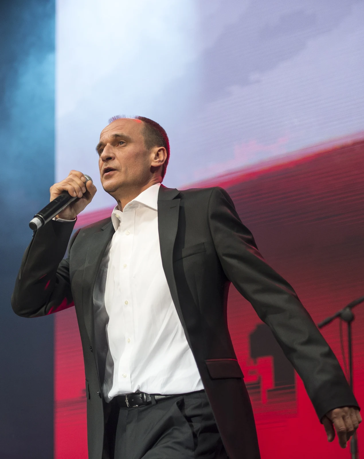 Kandydat na prezydenta RP Paweł Kukiz po ogłoszeniu wyników sondażowych