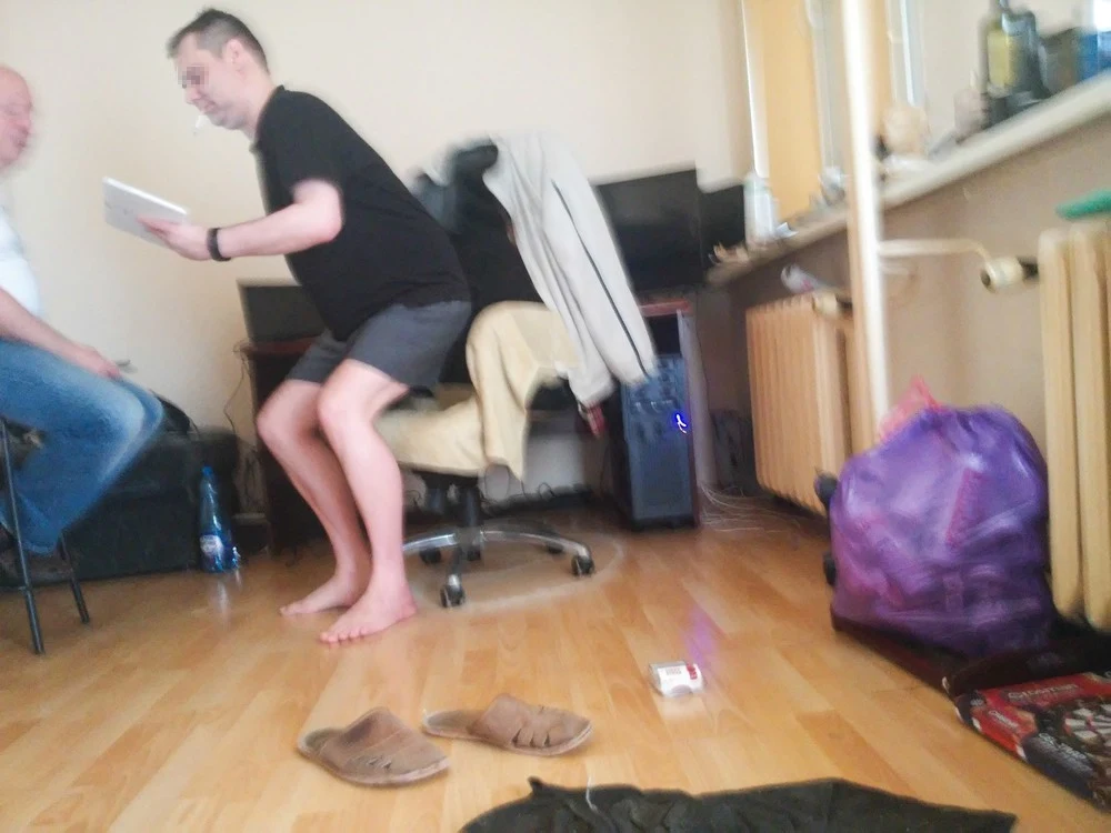 Sławomir Wałęsa w swoim mieszkaniu Sławomir Wałęsa w swoim mieszkaniu