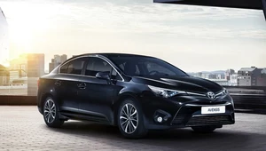 Nowa Toyota Avensis z polskimi cenami