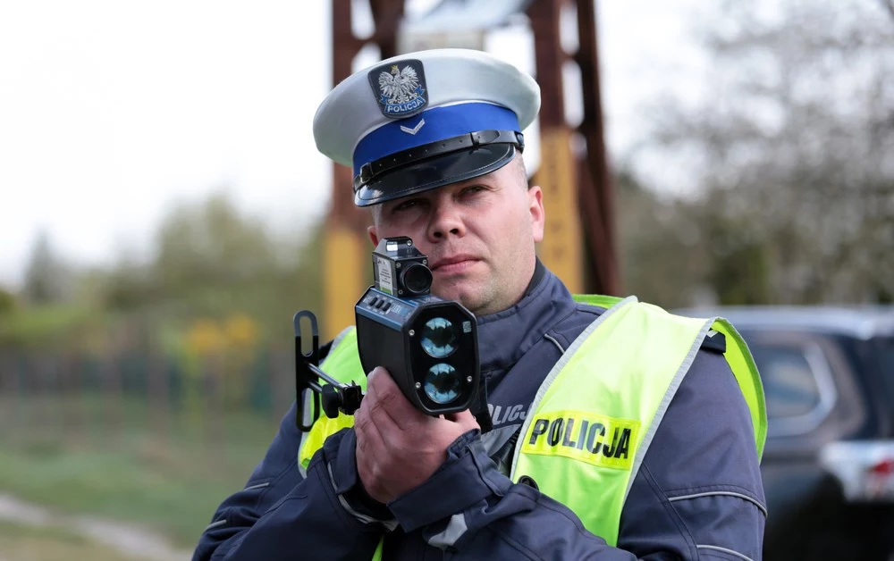 Za przekroczenie prędkości o 50 km/h policja na miejscu zatrzyma prawo jazdy