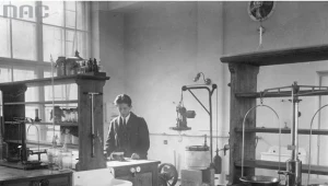 Chemiczny Instytut Badawczy w Warszawie. Wnętrze laboratorium