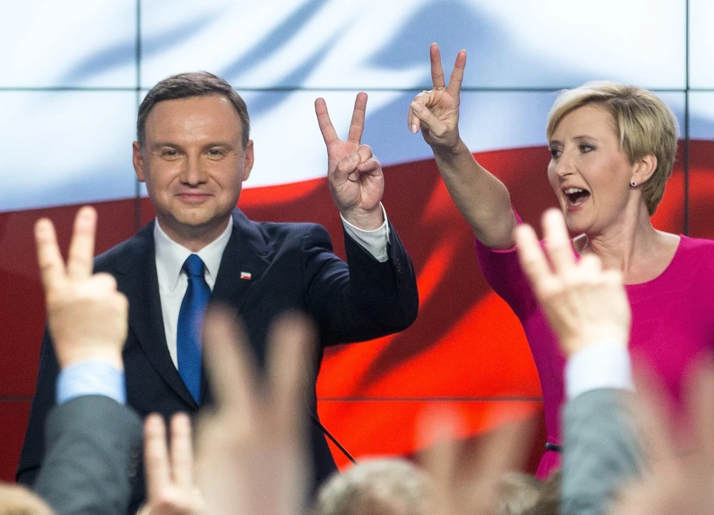 Agata Kornhauser-Duda i Andrzej Duda podczas wieczoru wyborczego
