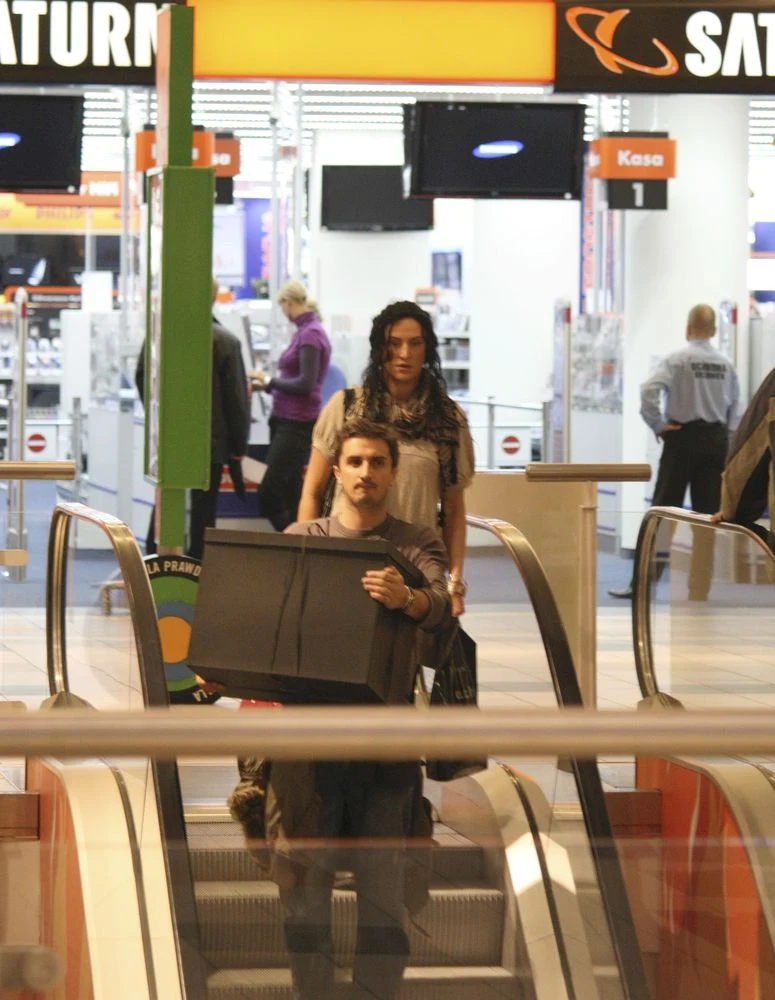 Kayah z Sebastianem na zakupach Kayah z Sebastianem na zakupach