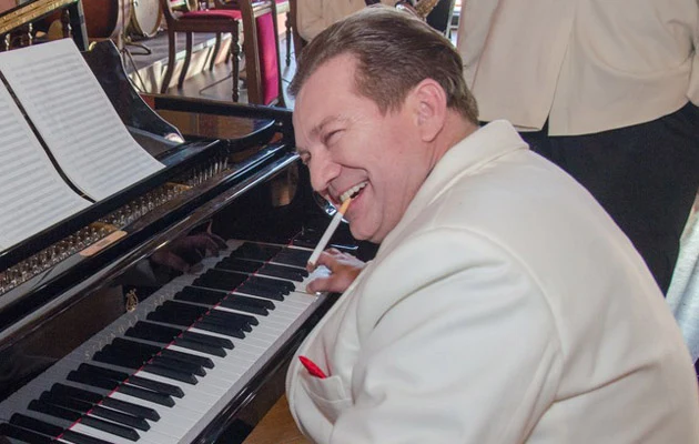 Paweł Królikowski palił dwie paczki dziennie Paweł Królikowski palił dwie paczki dziennie