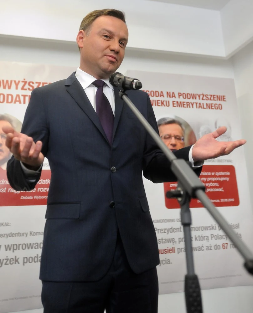 Prezentacja "Festiwalu niespełnionych" obietnic Bronisława Komorowskiego w wykonaniu Andrzeja Dudy