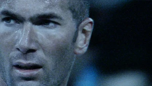 Kadr z filmu "Zidane. Portret XXI wieku"