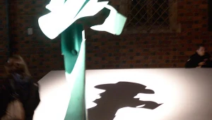 Rzeźba Krzysztofa M. Bednarskiego "Incontro con Fellini"