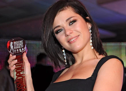 Kasia jest zmęczona, choć niedawno otrzymała nagrodę "Mocne Strony Kobiety" magazynu "Cosmopolitan" Kasia jest zmęczona, choć niedawno otrzymała nagrodę "Mocne Strony Kobiety" magazynu "Cosmopolitan"