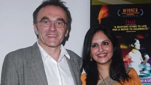 Danny Boyle (L) ze swa asystentką Loveleen Tandan (P) - fot. Ray Tamarra