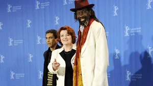 Aktorzy Brenda Blethyn i Sotigui Kouyate oraz reżyser filmu "London River" Rachid Bouchareb