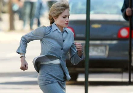 Jolie na planie filmu "Salt" Jolie na planie filmu "Salt"