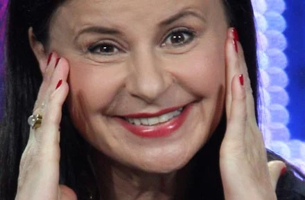 "Potrafi tańczyć i śpiewać. Nie ma nic, czego by nie potrafiła" - fot. Frederick M. Brown "Potrafi tańczyć i śpiewać. Nie ma nic, czego by nie potrafiła" - fot. Frederick M. Brown